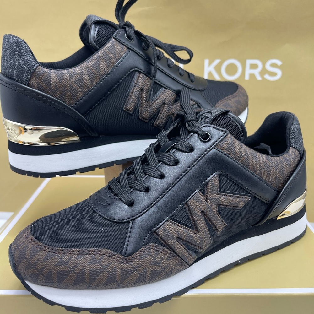 Michael Kors MADDY TRAINER MK SIG SM/MK PATCH
49F1MAFS1B Athletic Sneakers
Brown - Picture 9 of 16